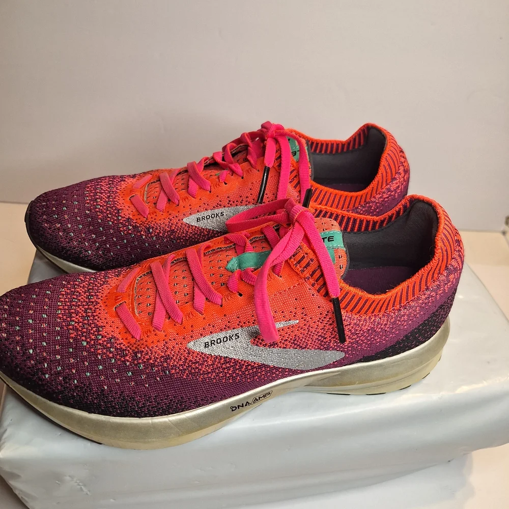 Brooks Levitate 2 Women's Sneakers Shoes. Size 8.5 - Picture 4 of 11